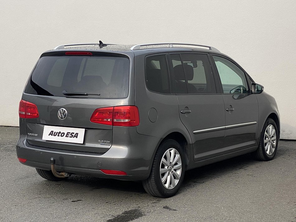 Volkswagen Touran 2.0 TDi Highline