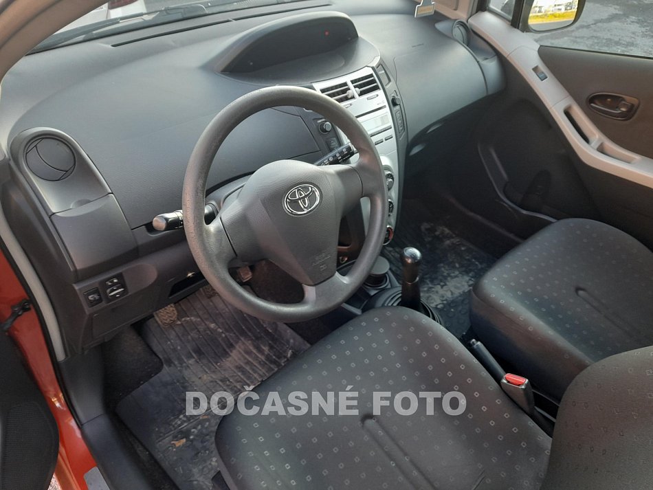 Toyota Yaris 1.3 VVTi 