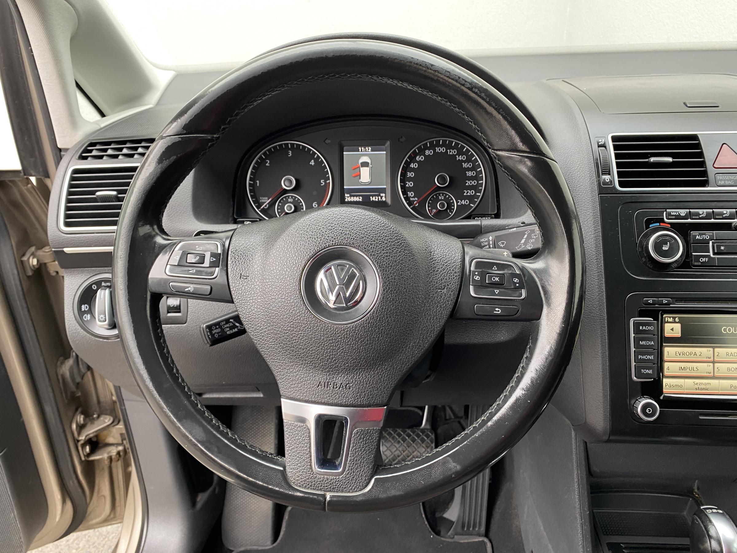 Volkswagen Touran, 2012 - pohled č. 12