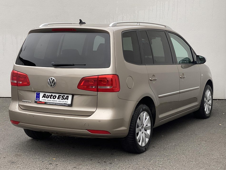 Volkswagen Touran 2.0 TDi Highline 7míst