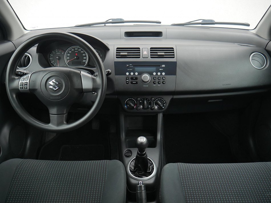 Suzuki Swift 1.3i 