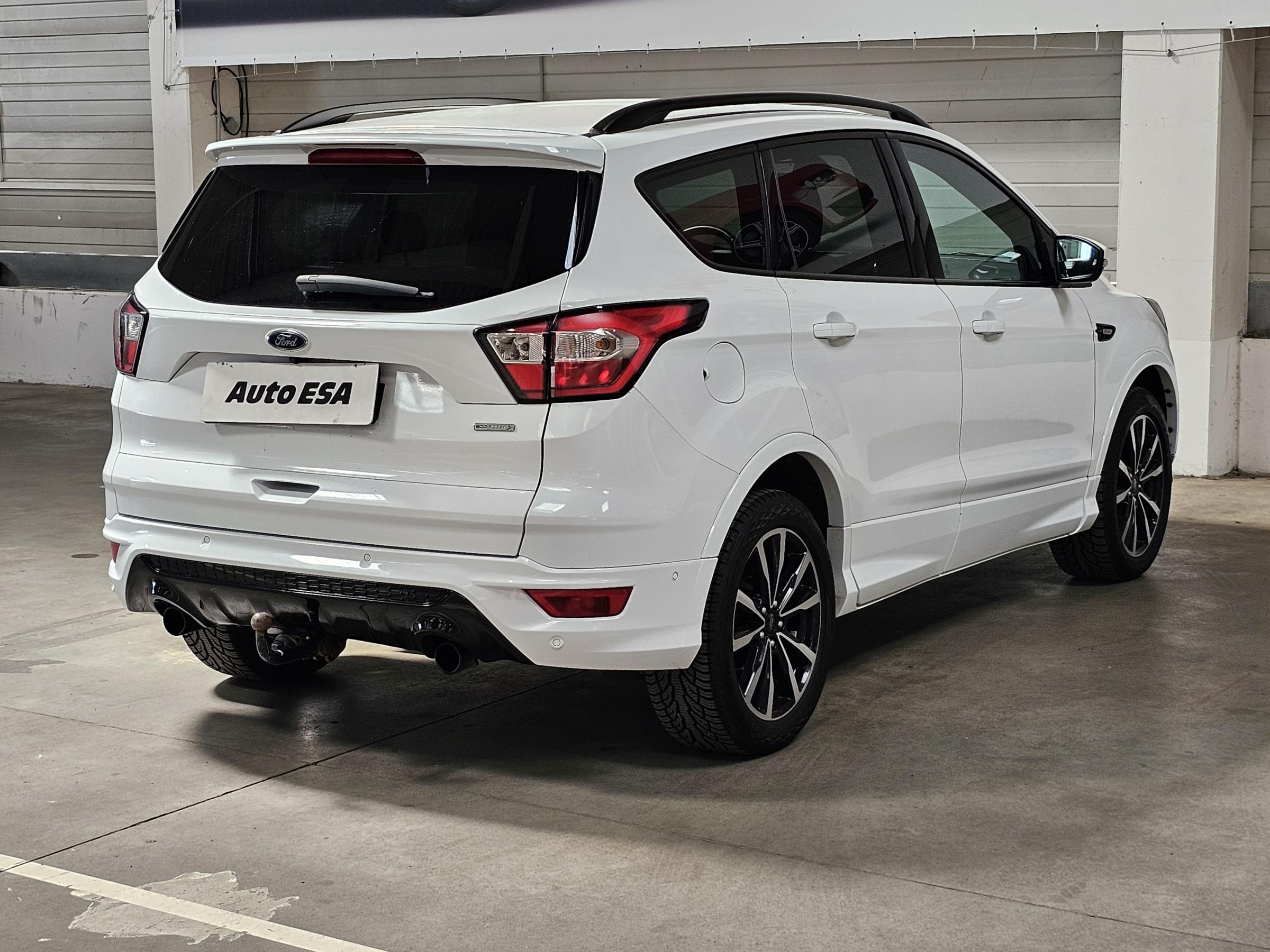 Ford Kuga, 2018 - pohled č. 4