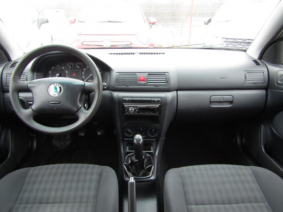 Škoda Octavia 1.6 i 