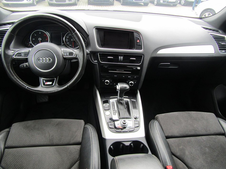 Audi Q5 3.0 TDi S-line quattro