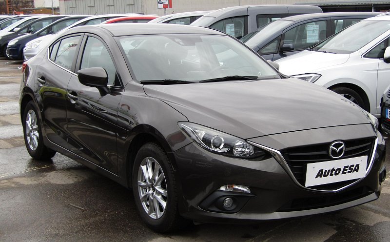 Mazda 3 1.5i 