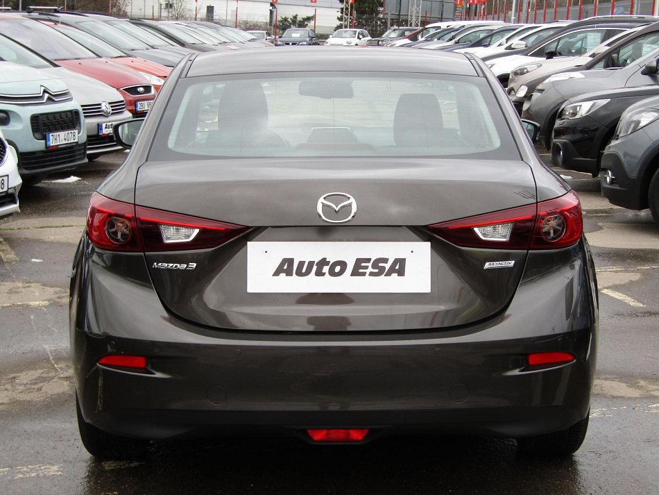 Mazda 3 1.5i 