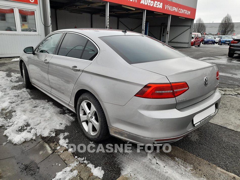 Volkswagen Passat 2.0 TDi R-Line