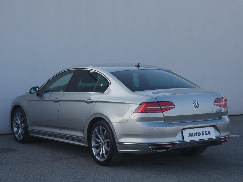 Volkswagen Passat 2.0 TDi R-Line