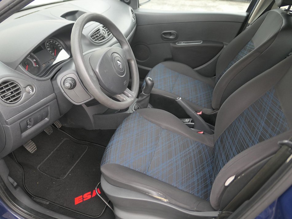 Renault Clio 1.2i 