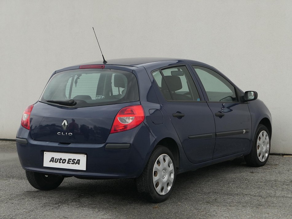 Renault Clio 1.2i 