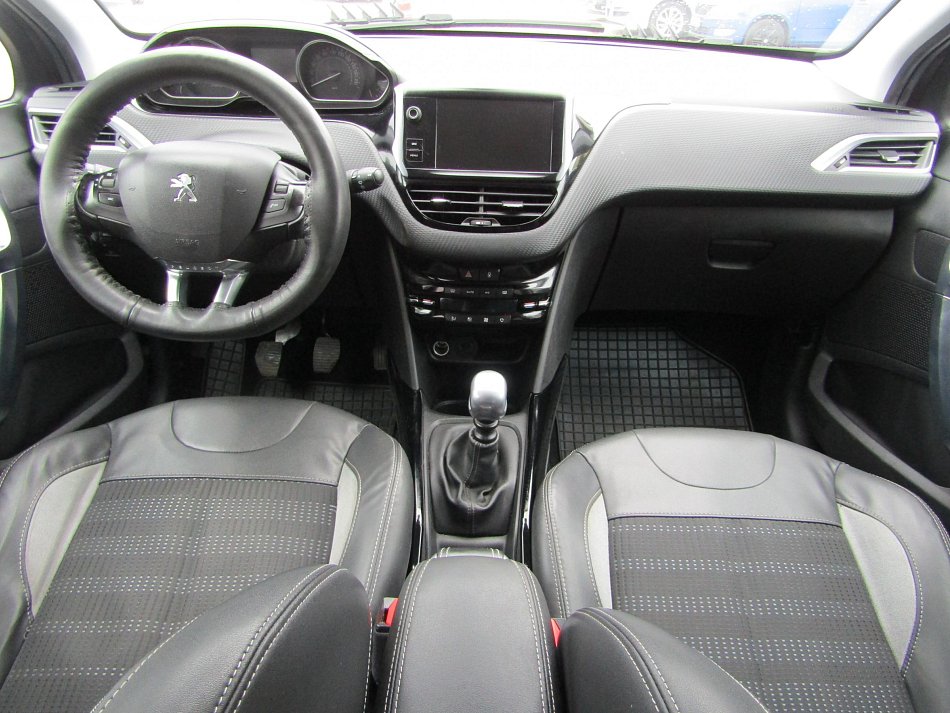 Peugeot 2008 1.6 HDi 