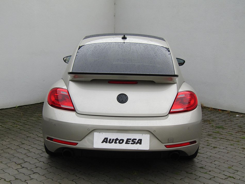 Volkswagen Beetle 2.0 TSI 