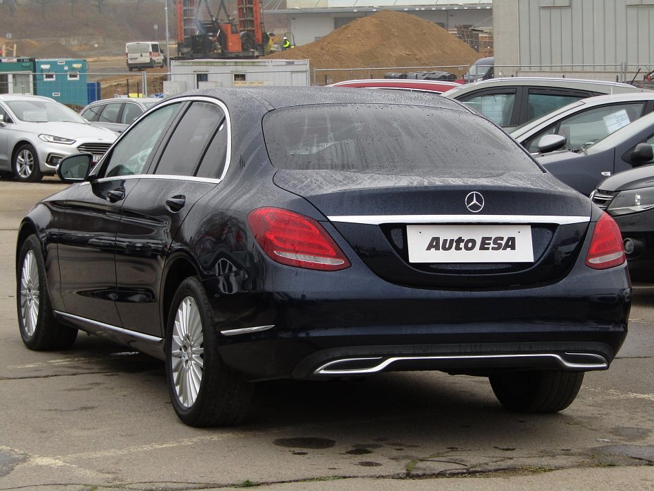 Mercedes-Benz Třída C 1.6i  C180