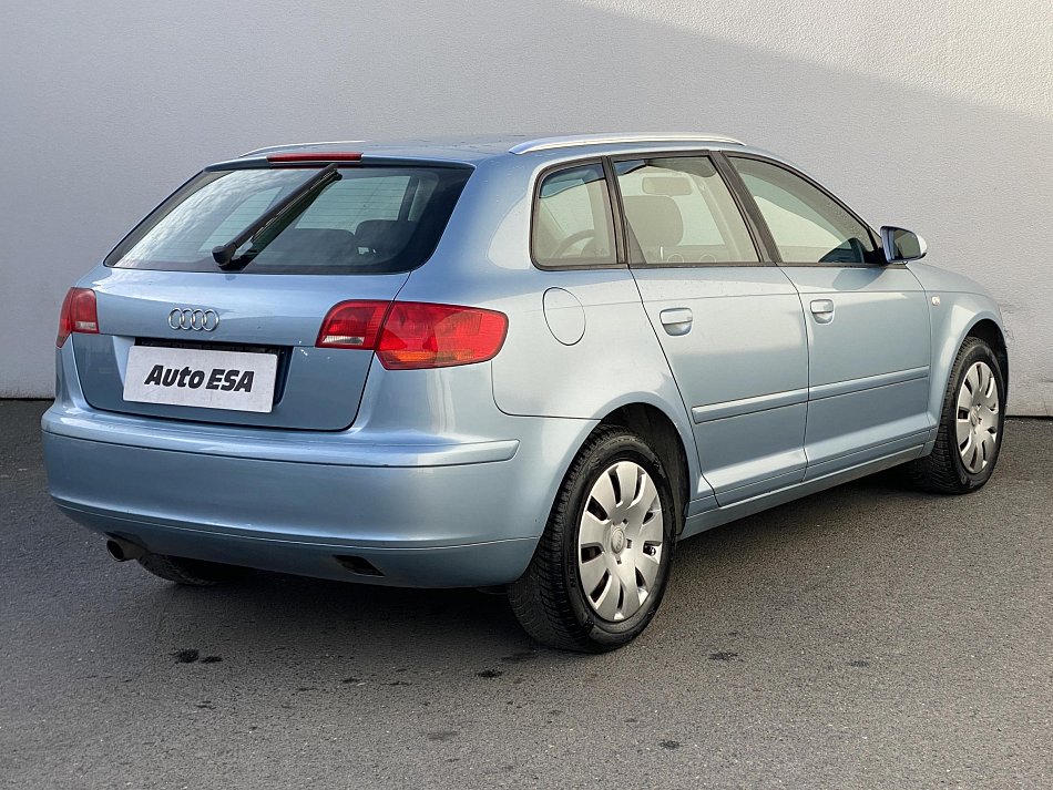 Audi A3 1.6i Attraction