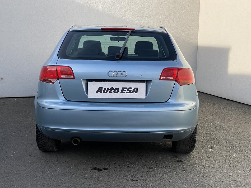 Audi A3 1.6i Attraction