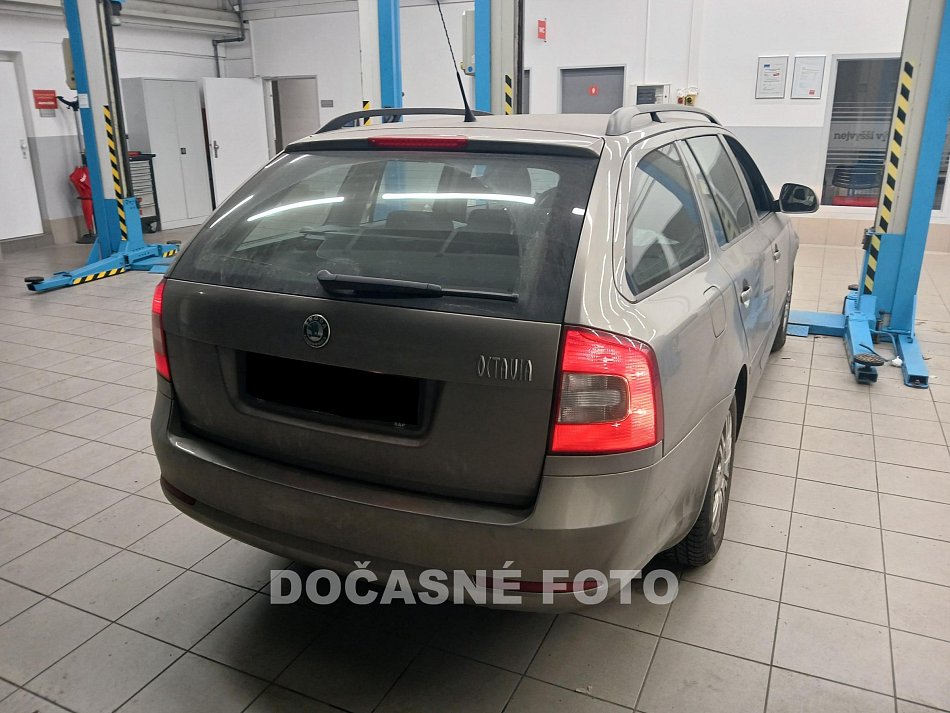 Škoda Octavia II 1.6 TDI Ambiente