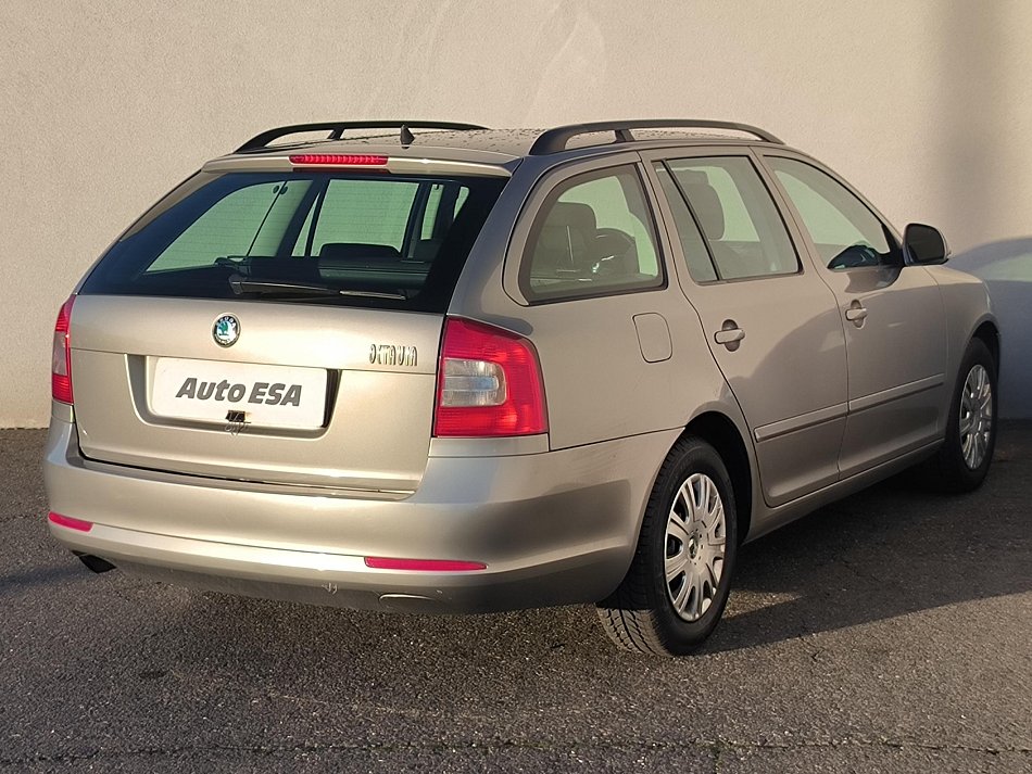 Škoda Octavia II 1.6 TDI Ambiente