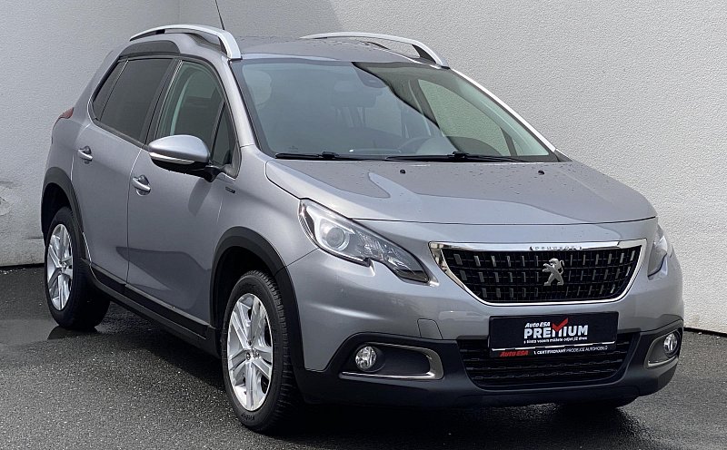 Peugeot 2008 1.2PT Signature