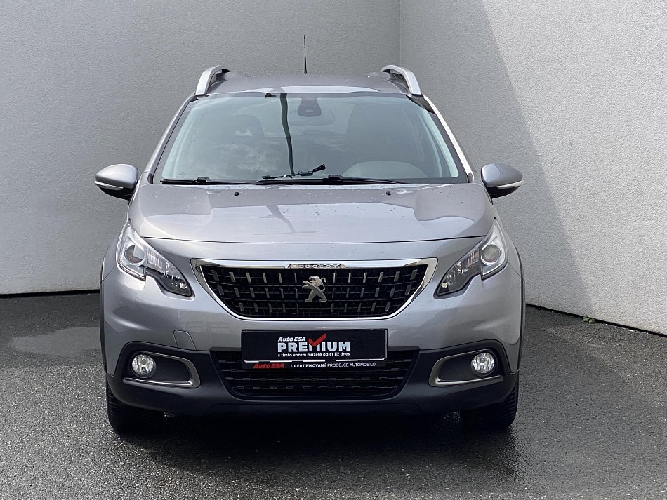 Peugeot 2008 1.2PT Signature