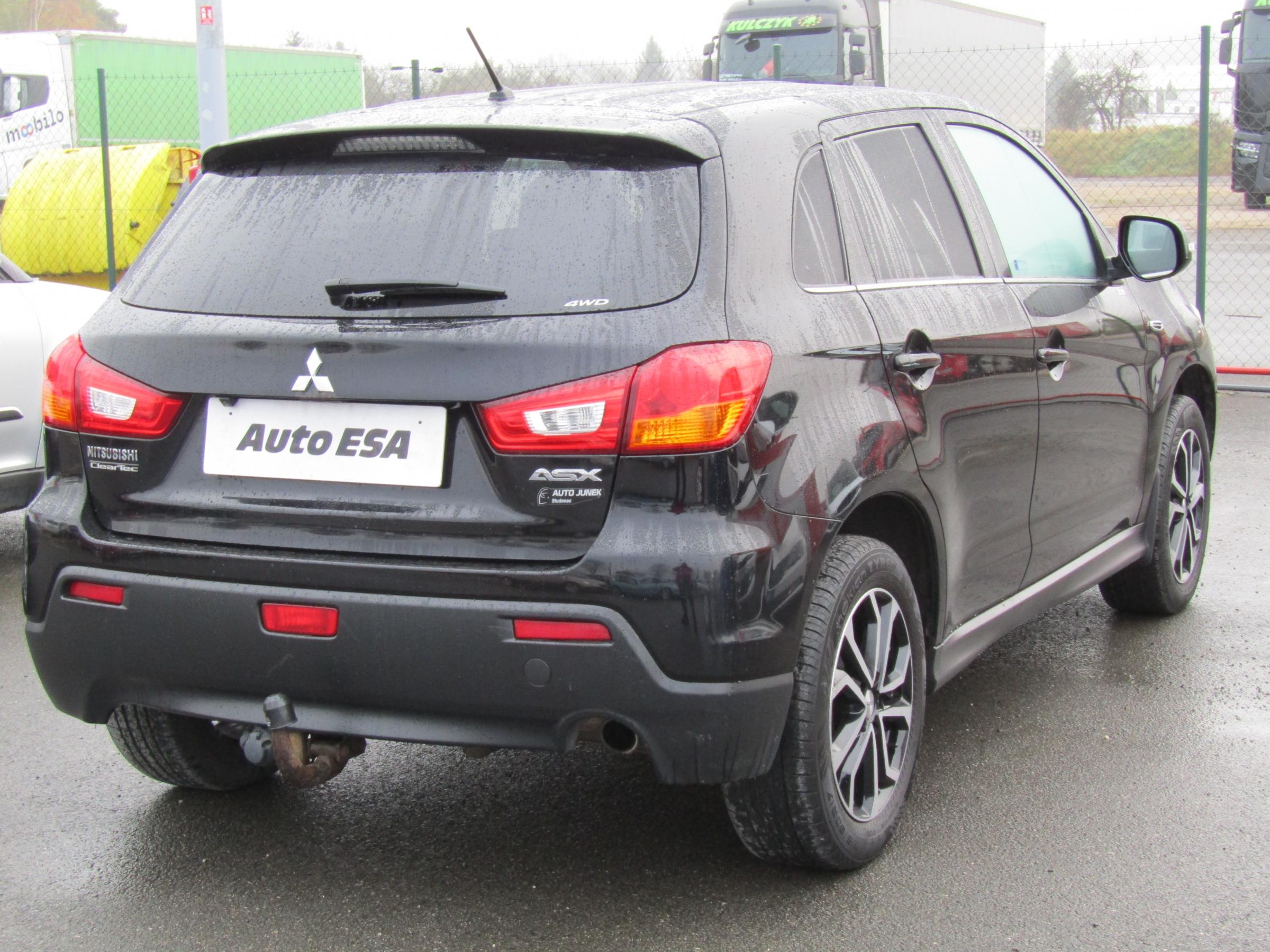 Mitsubishi ASX, 2012 - pohled č. 4