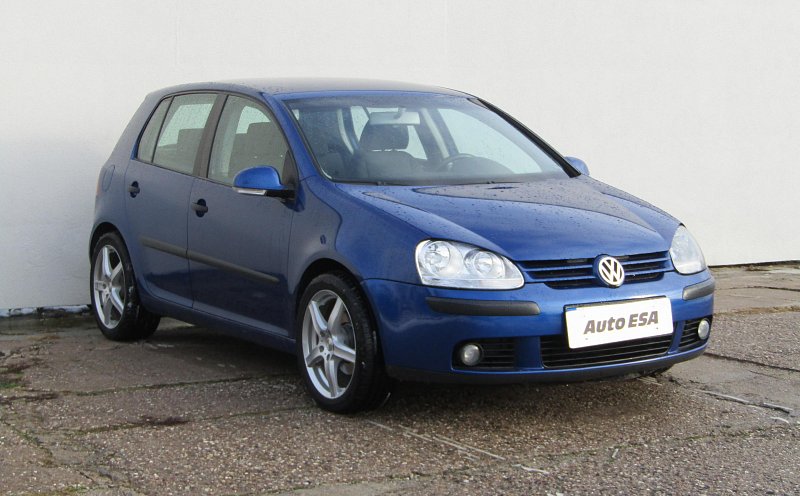 Volkswagen Golf 1.6 FSi 