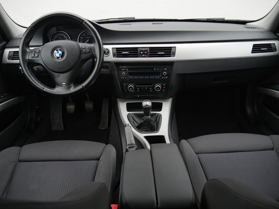 BMW Řada 3 3.0i  335i