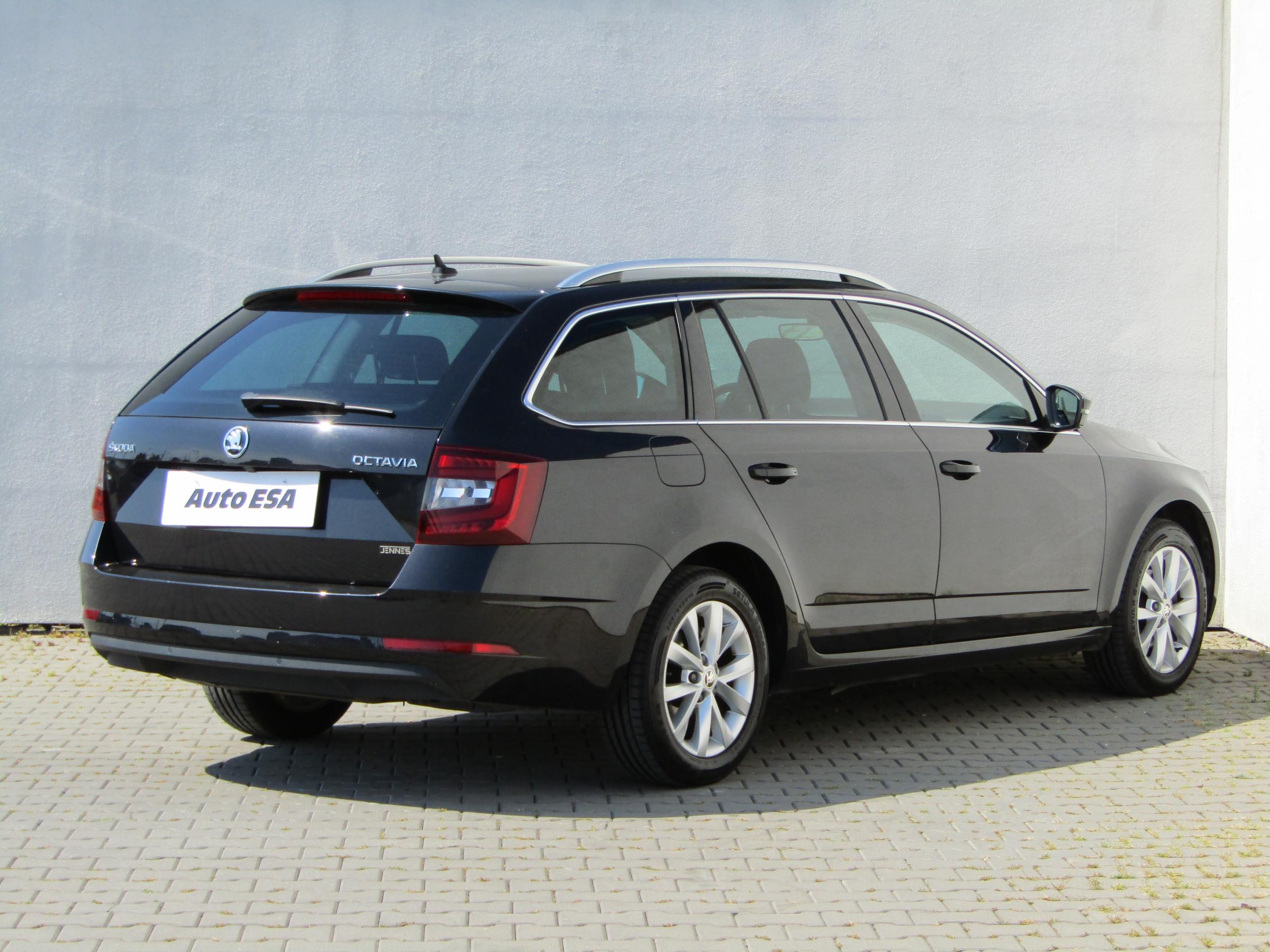 Škoda Octavia III, 2018 - pohled č. 4