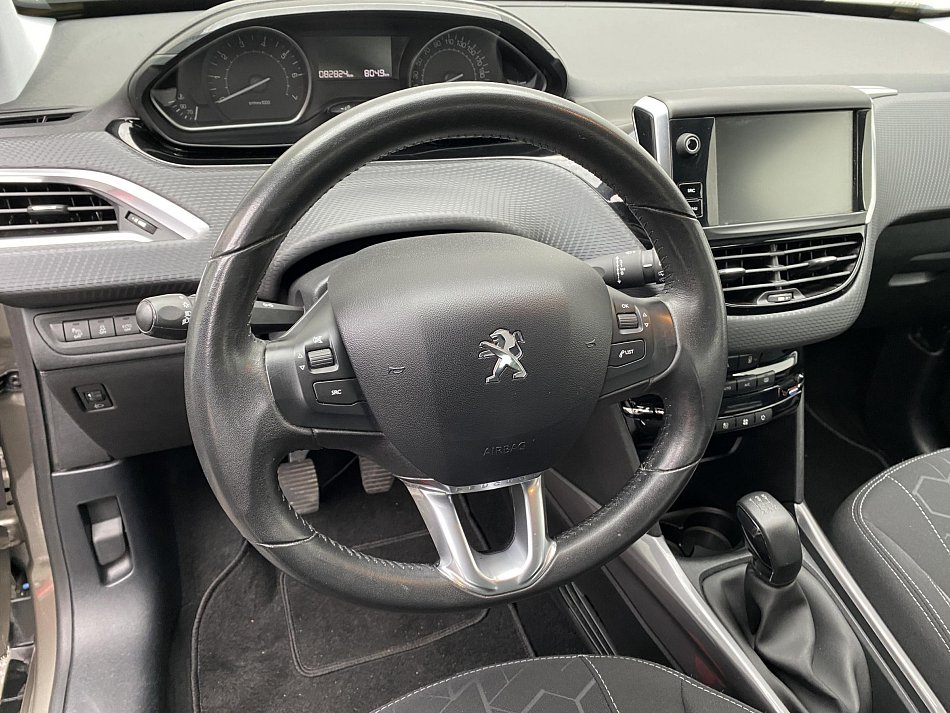 Peugeot 2008 1.2 PT 