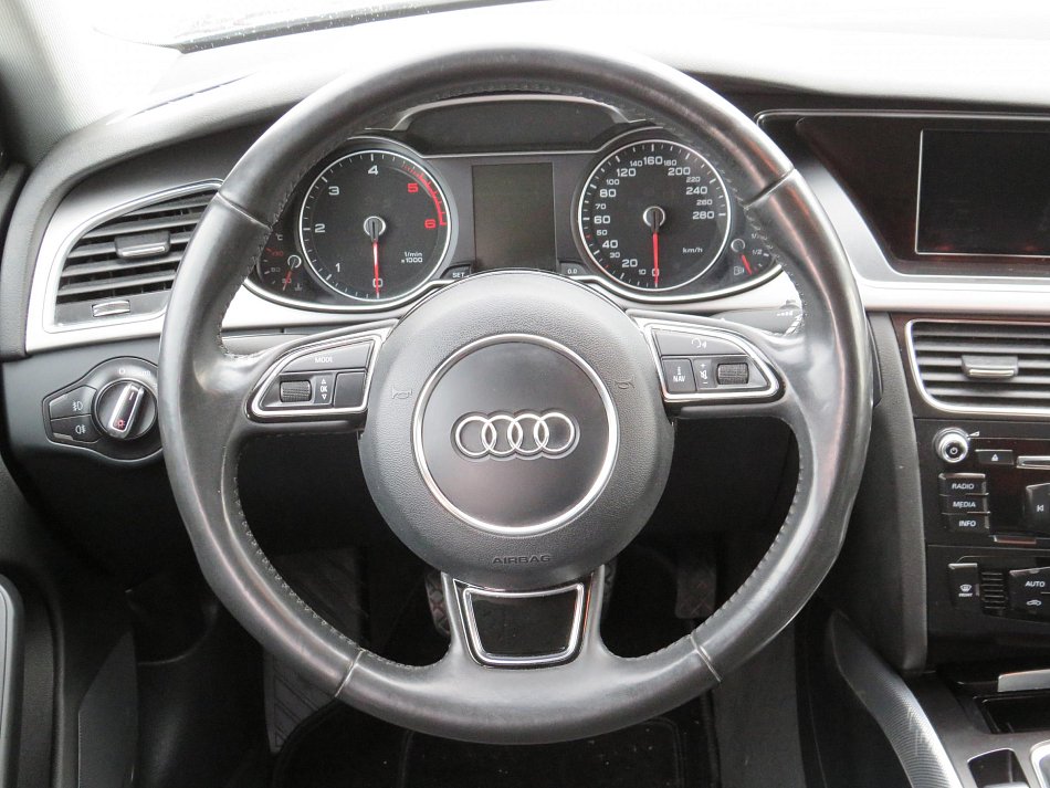 Audi A4 2.0 TDi 