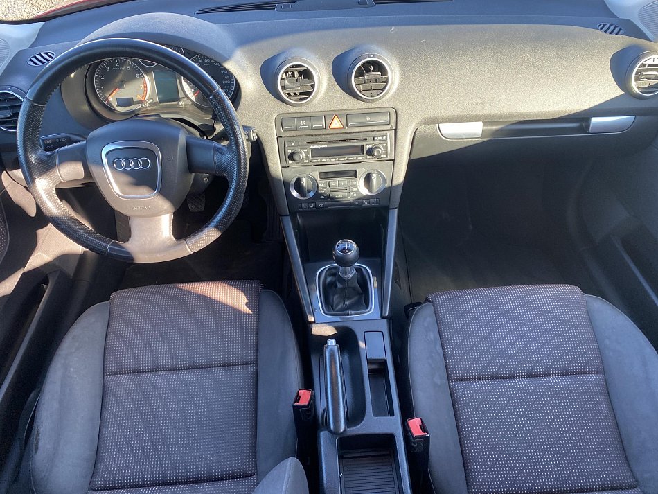 Audi A3 1.6i 