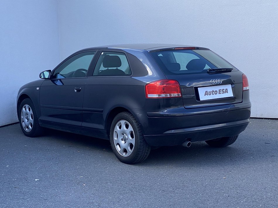 Audi A3 1.6 i 