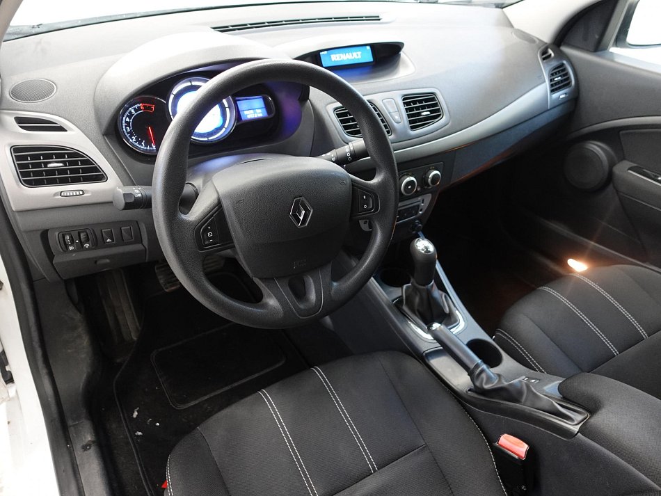 Renault Fluence 1.6i 