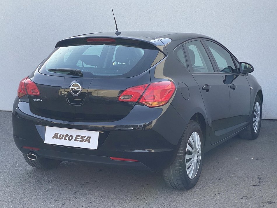 Opel Astra 1.4T 