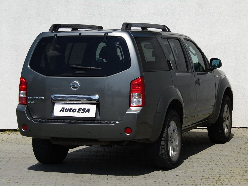 Nissan Pathfinder 2.5 DCi  4x4