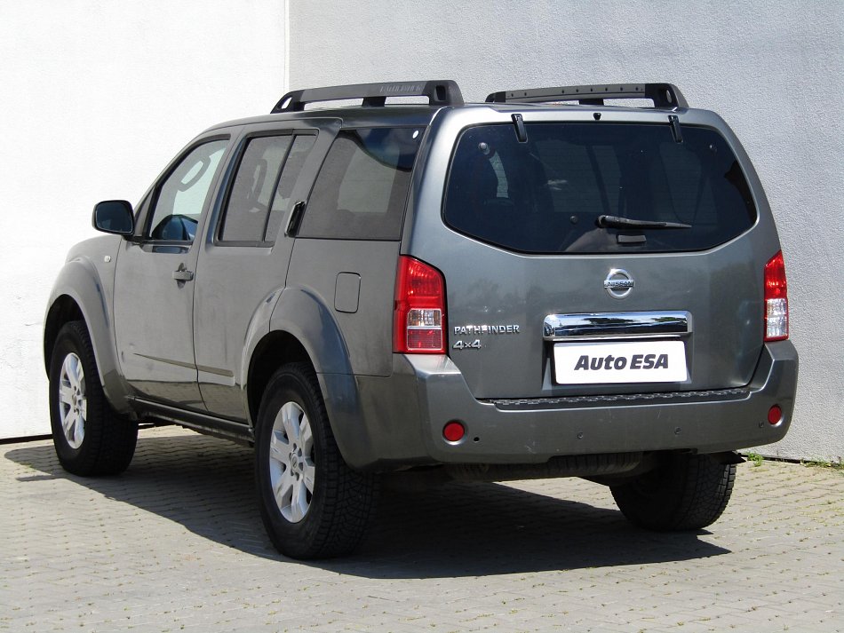 Nissan Pathfinder 2.5 DCi  4x4