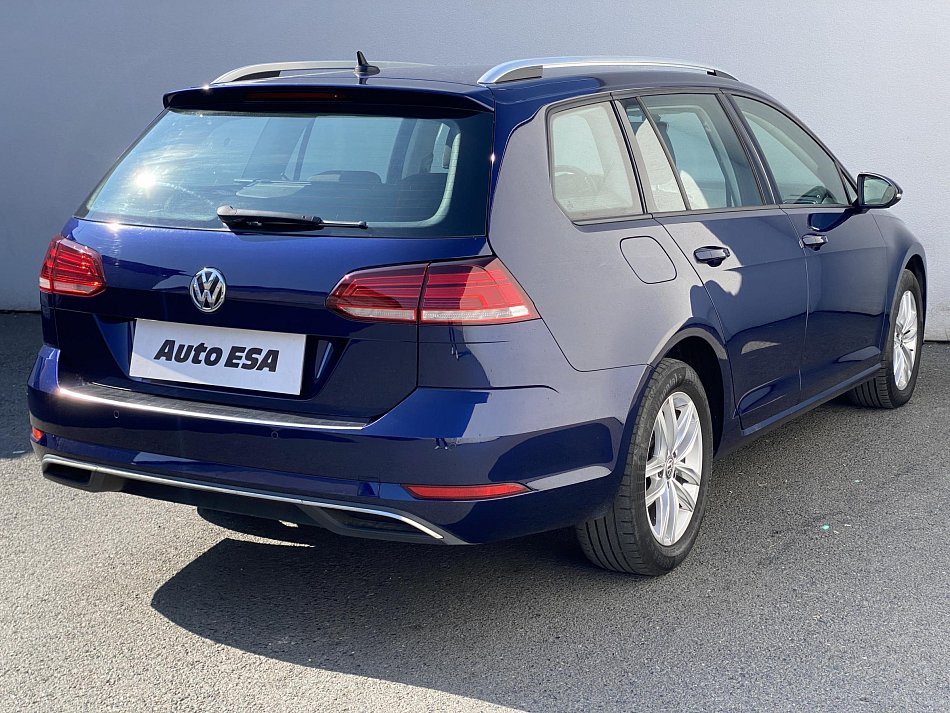 Volkswagen Golf 2.0 TDi 