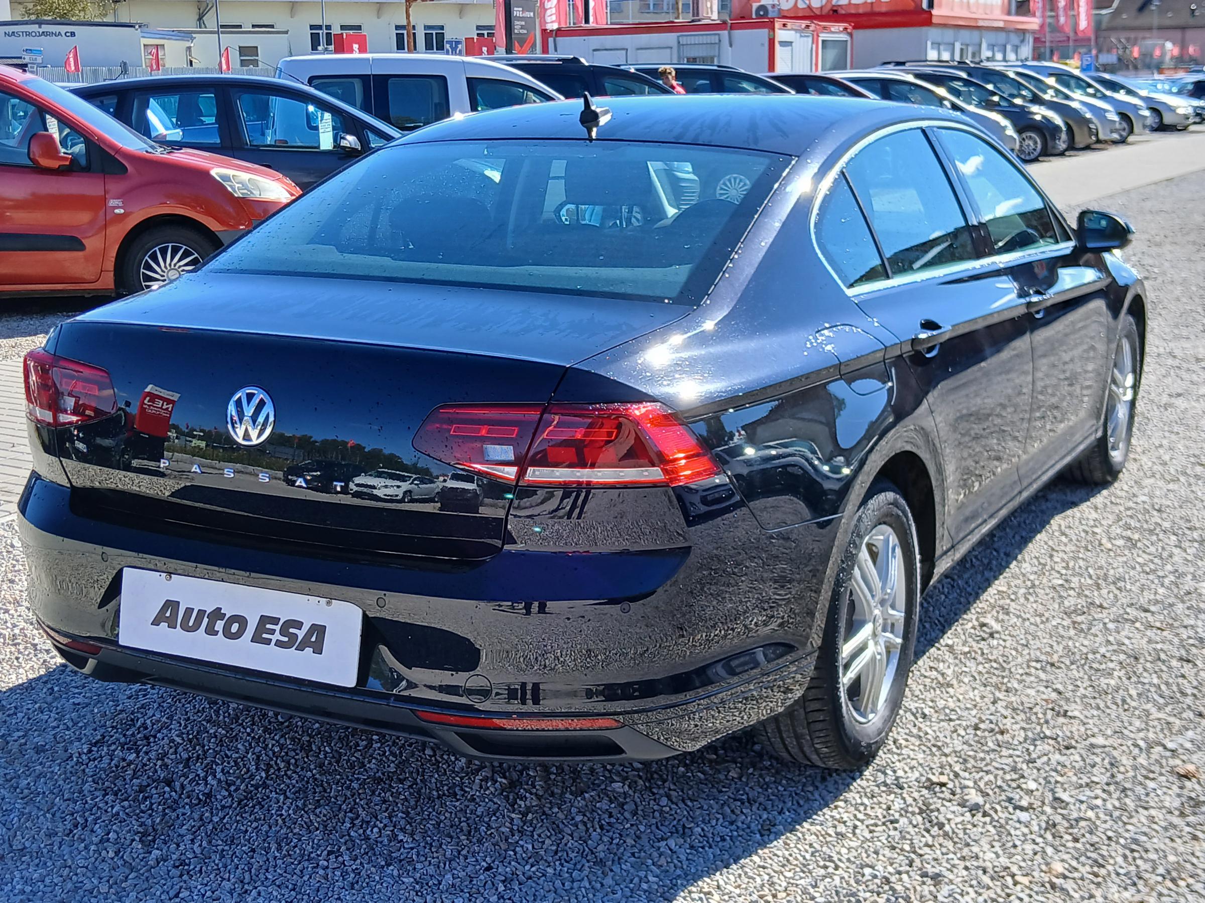 Volkswagen Passat, 2019 - pohled č. 4