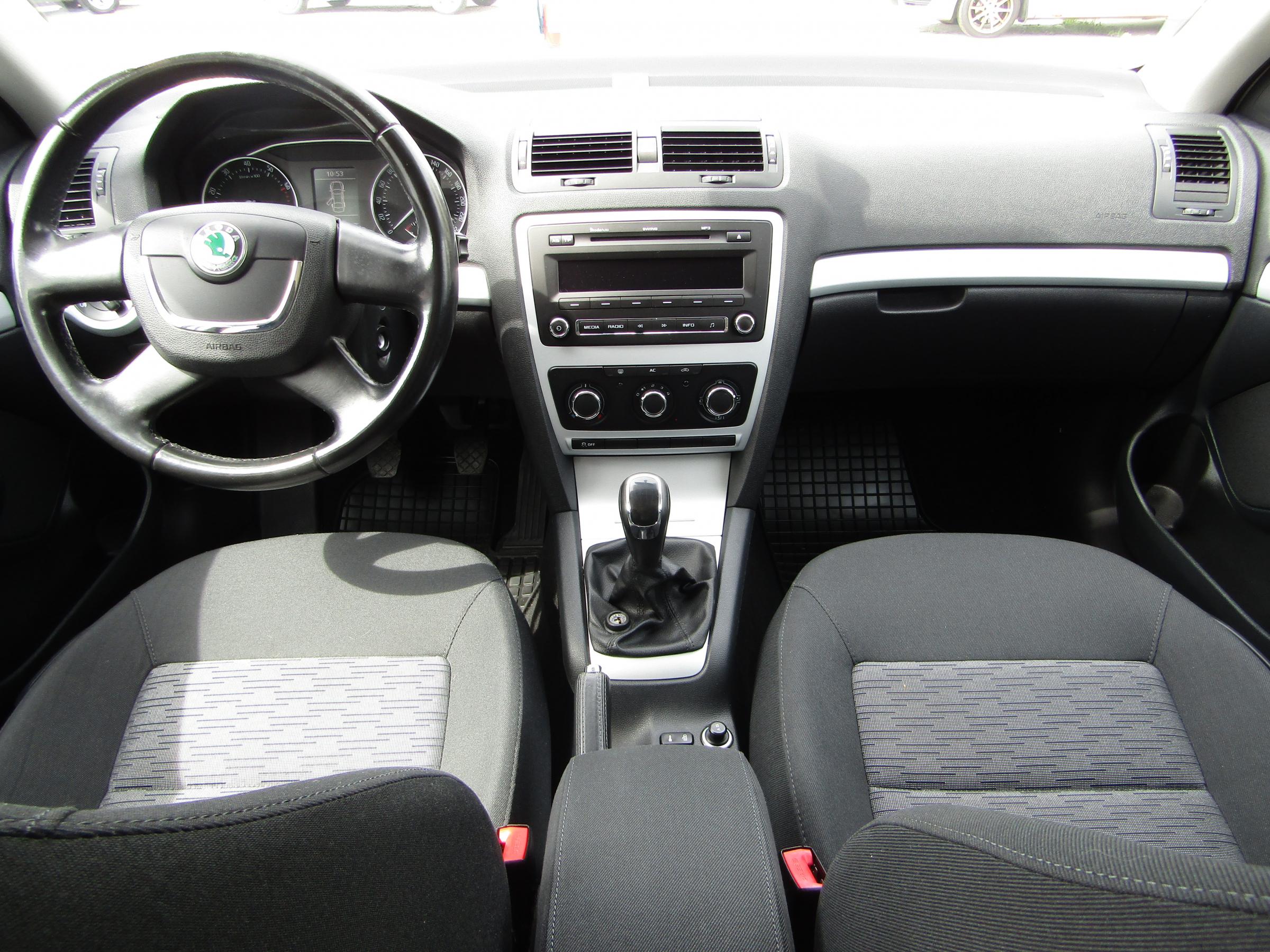 Škoda Octavia II, 2011 - pohled č. 11