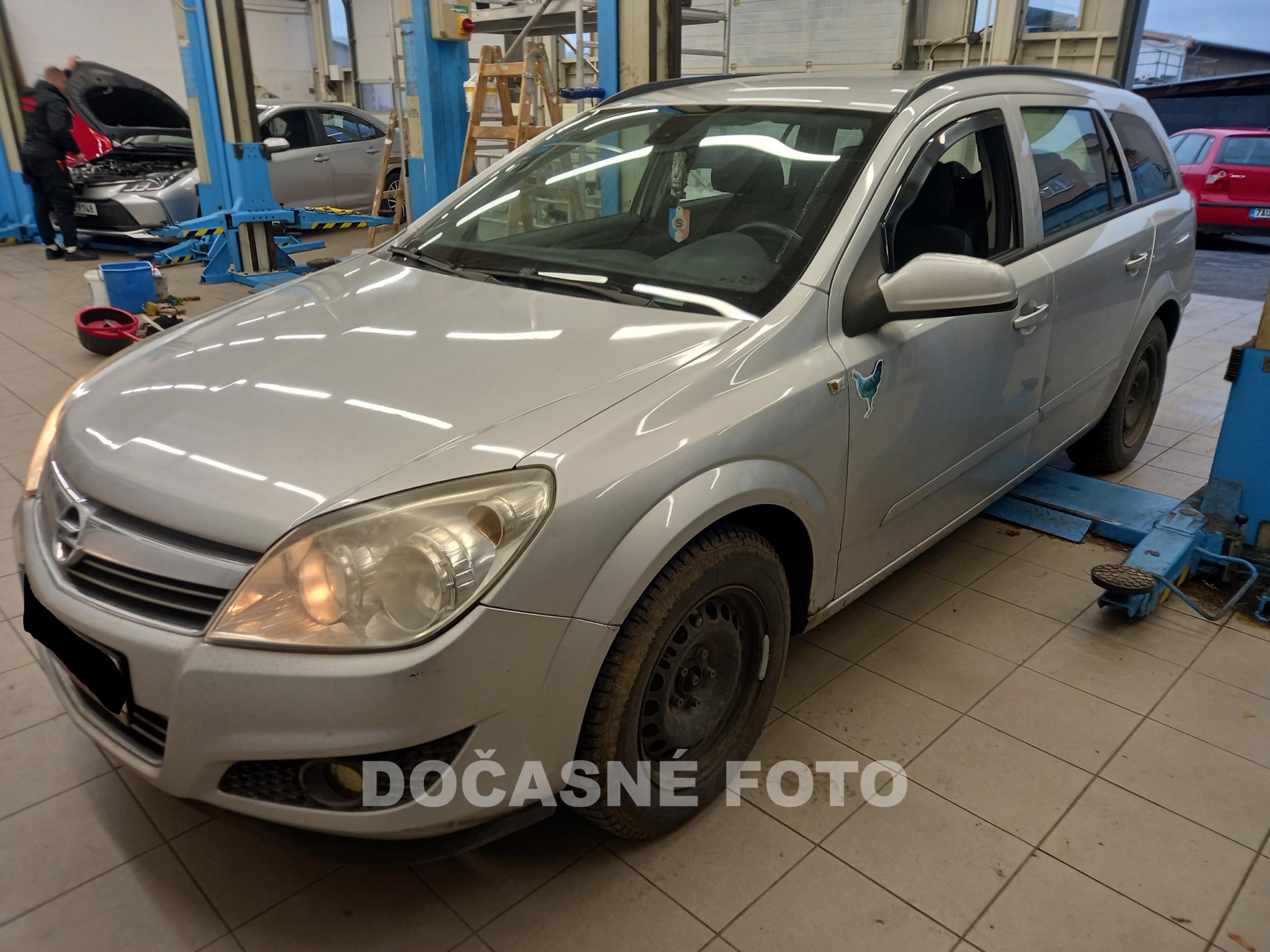 Opel Astra, 2009