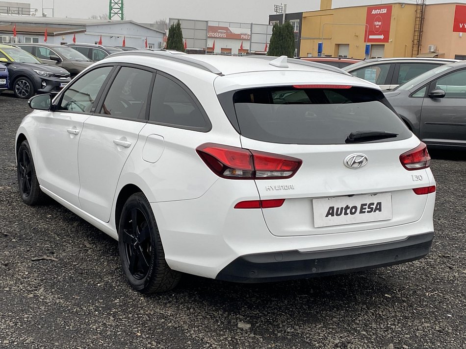 Hyundai I30 1.6 CRDi Trikolor