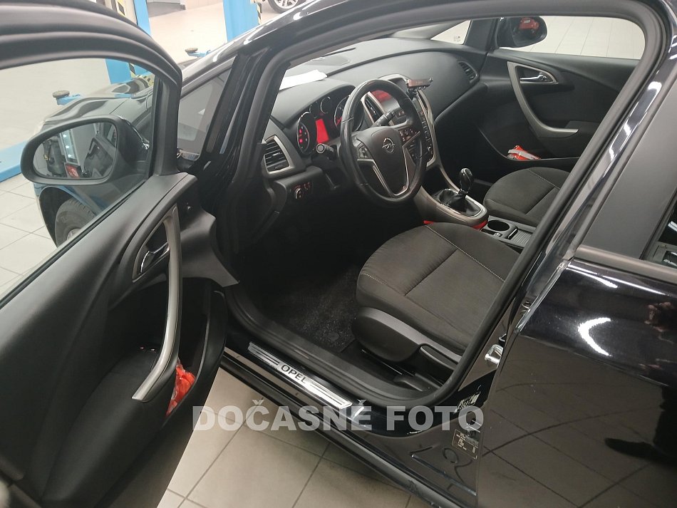 Opel Astra 1.4T 