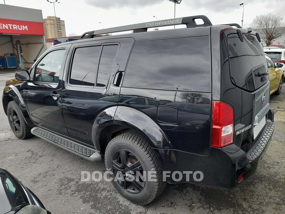 Nissan Pathfinder 2.5 dCi 