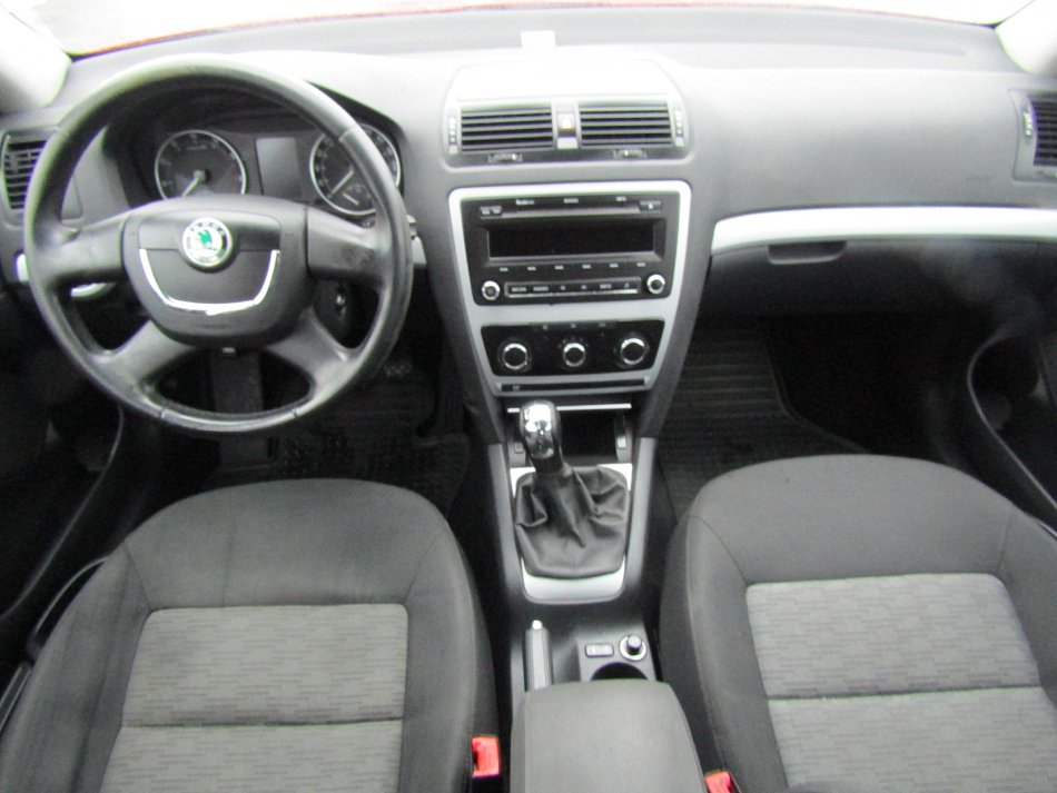 Škoda Octavia II 1.6MPi Ambiente