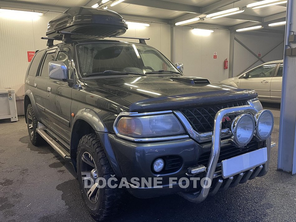 Mitsubishi Pajero Sport 2.5 TD 