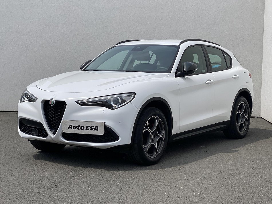 Alfa Romeo Stelvio 2.0T  4x4