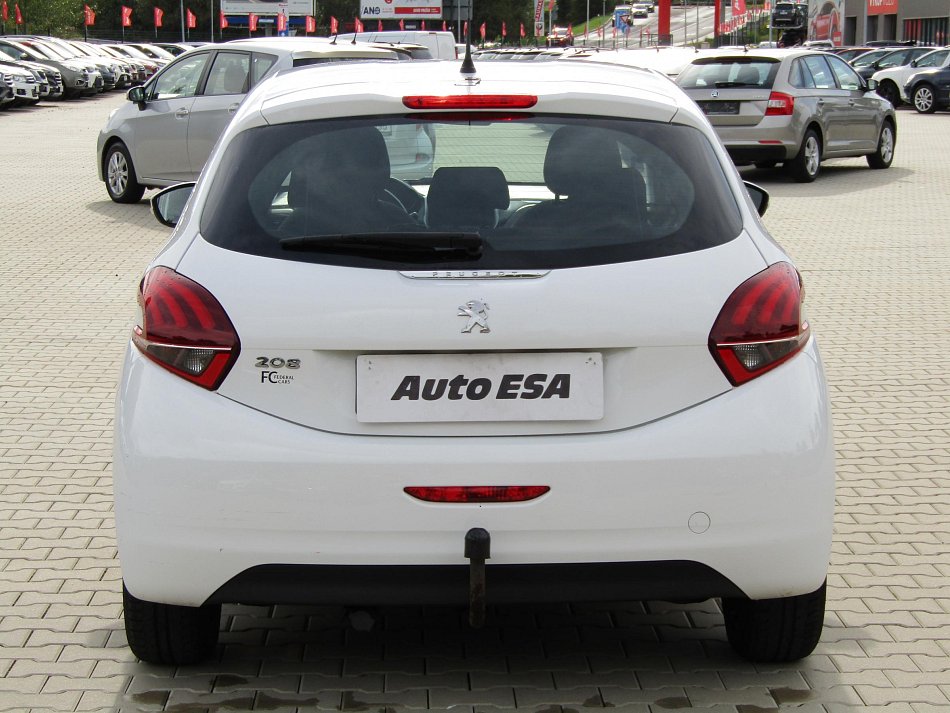 Peugeot 208 1.2i 