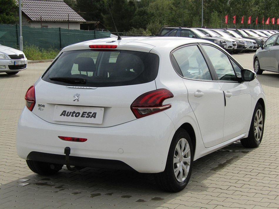 Peugeot 208 1.2i 