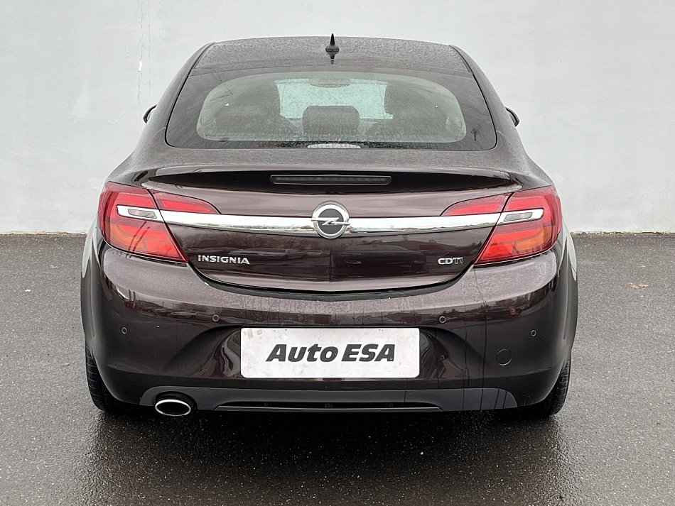 Opel Insignia 2.0CDTi 