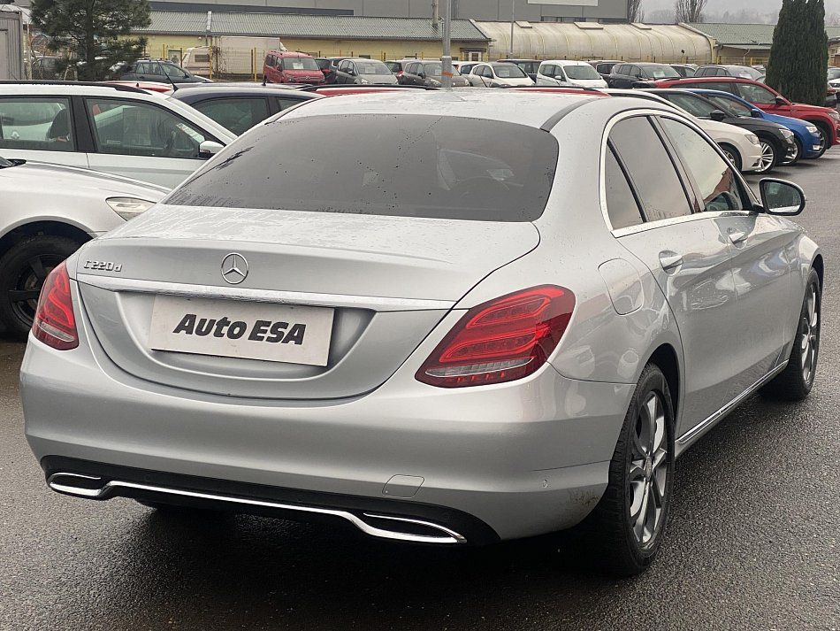 Mercedes-Benz Třída C 2.2 CDi  220d