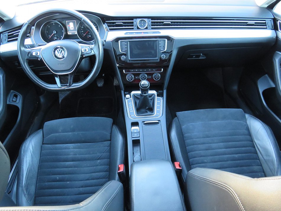 Volkswagen Passat 2.0 TDi 